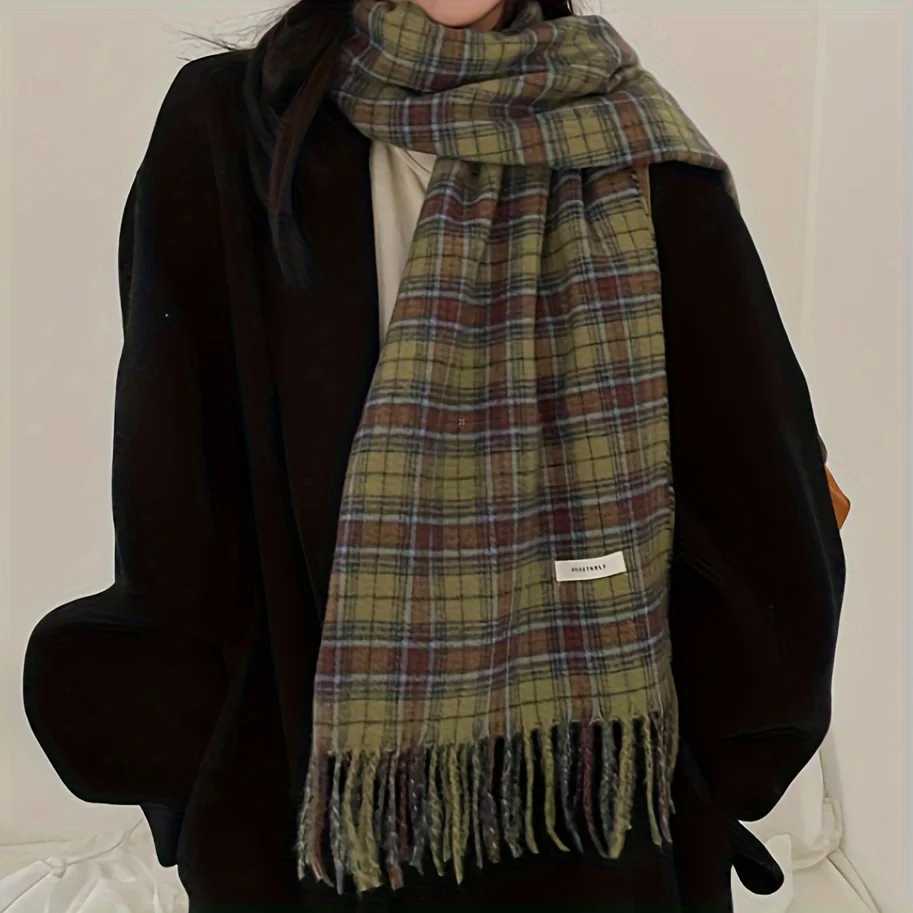 Vintage Green Plaid Tassel Scarf Women Imitation Cashmere Thickened Warmth Autumn Winter Shawl Wrap Scarves W251021