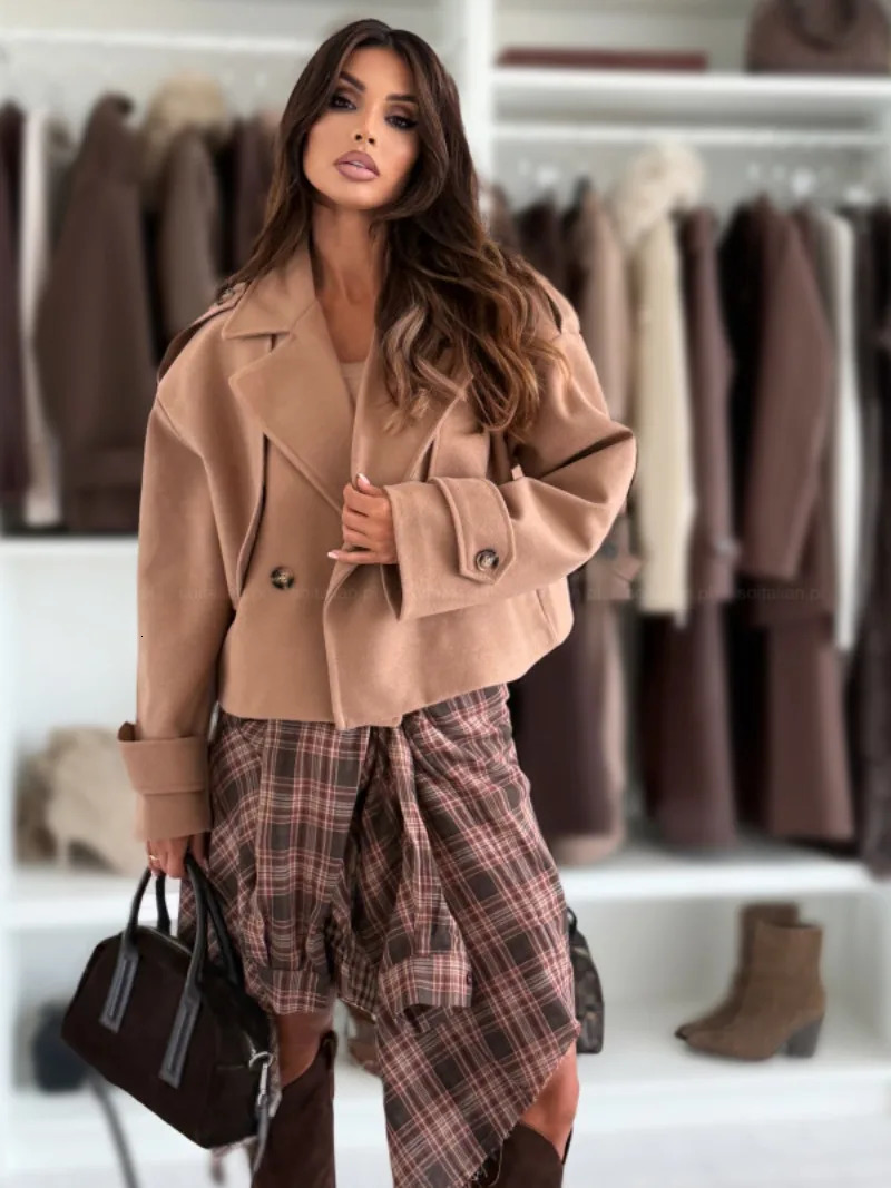 Women Fall Winter Coat Short Type Turndown Collar Solid Color Loose Button Closure Cardigan OL Commuting Jacket Lady Outwear 251021