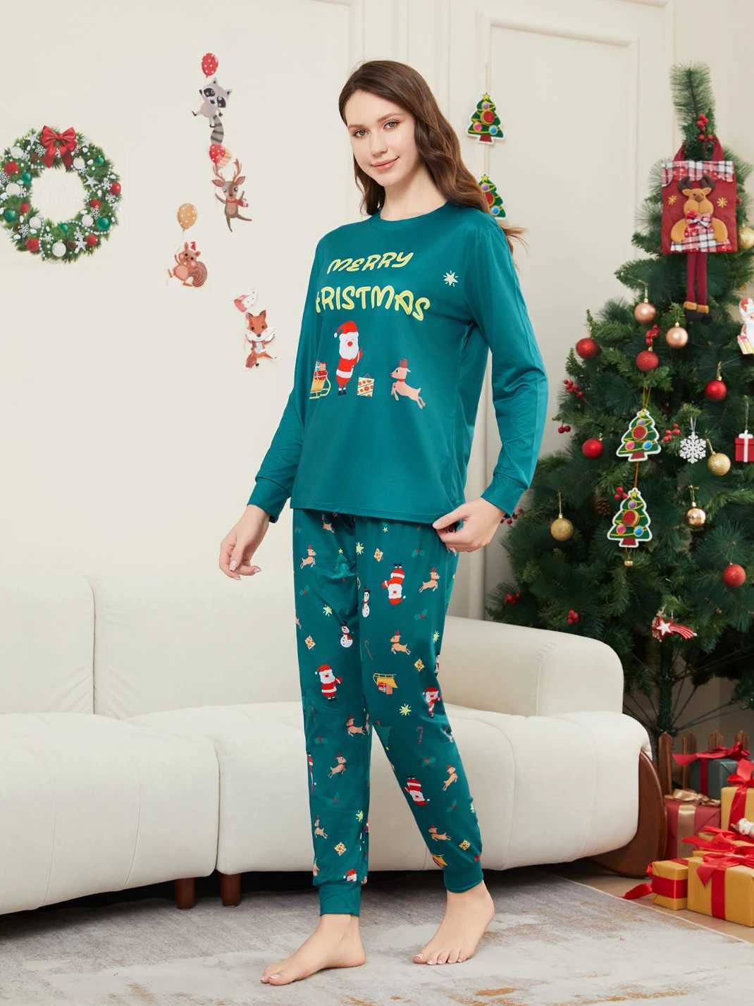 Merry Christmas Cartoon Pattern Mom Dad Kids Matching Pajamas Set 2 Pieces Suit Baby Romper Soft Loose Xmas Family Look Pyjamas L251021E4ND
