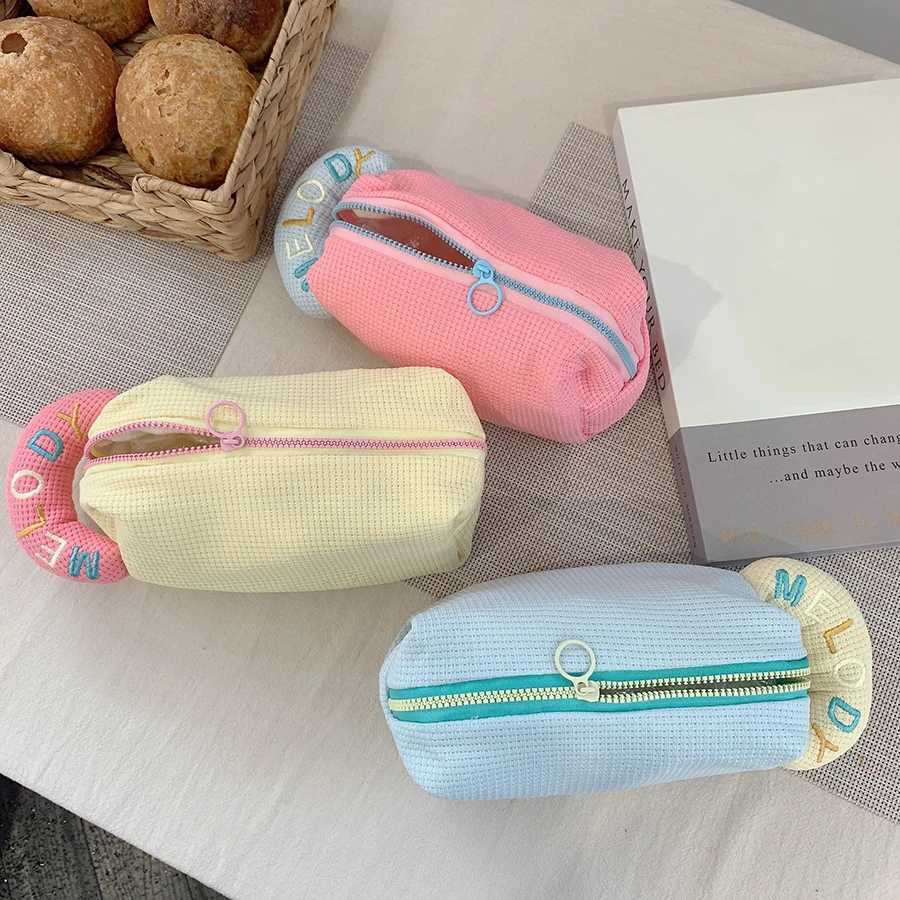 Cream Color Portable Cosmetics Storage Bag Large Capacity Makeup Bag Cute Stationery Storage Bag Suitable for Daily NecessitiesW251021