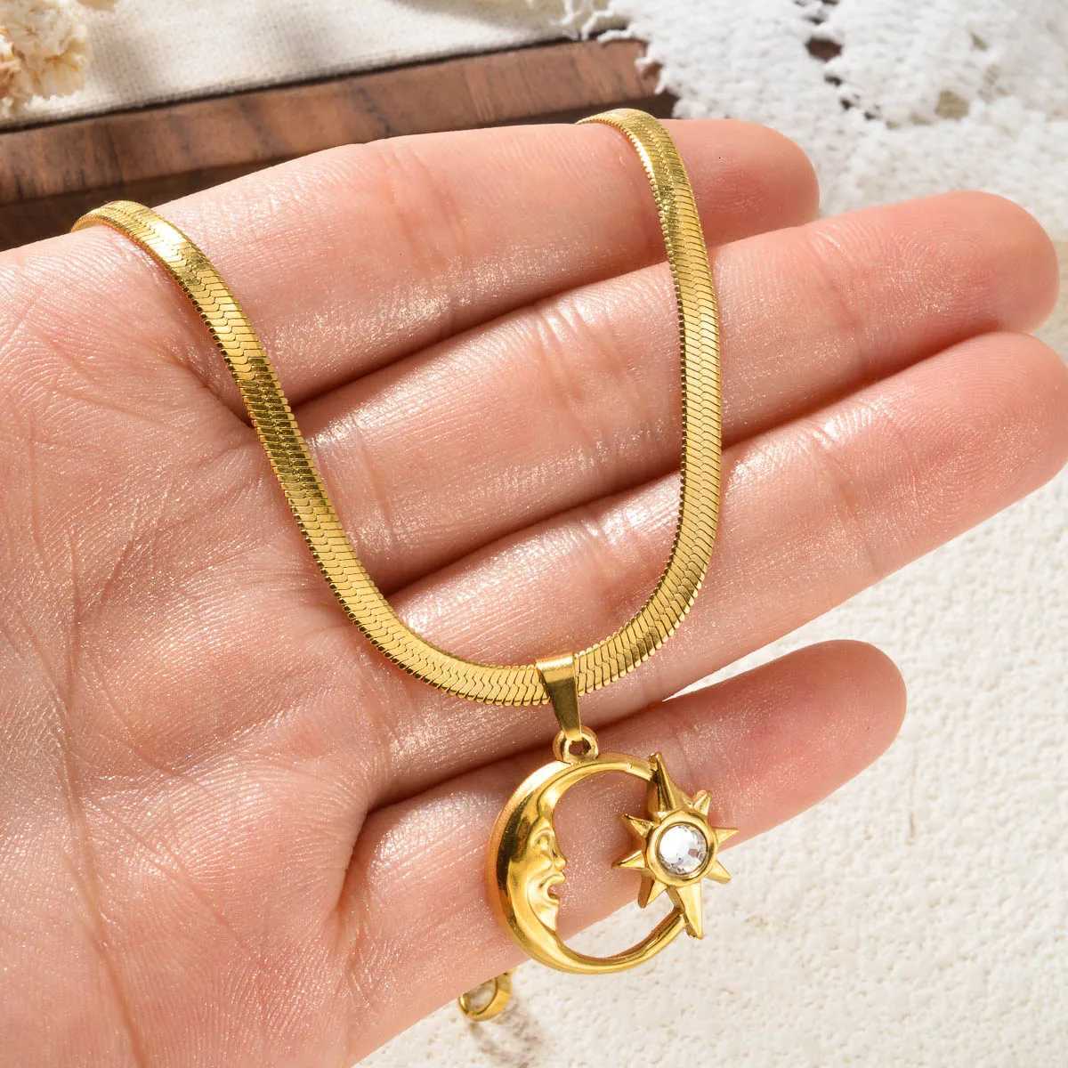 Gold Color Planet Moon Astronaut Pendant Stainless Steel Star Series Necklace for Women Chain Necklaces Jewelry Gifts Birthday XJ250717