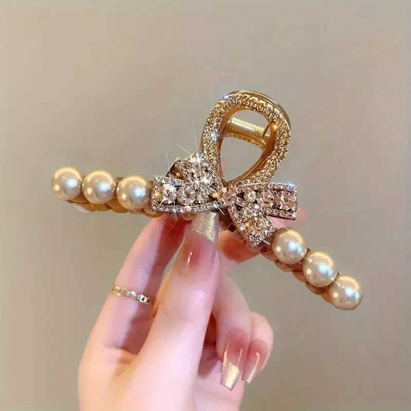 Elegant rhinestone and imitation pearl bow hair clip Womens fashionable resin hair accessory suitable for casual wearW254021