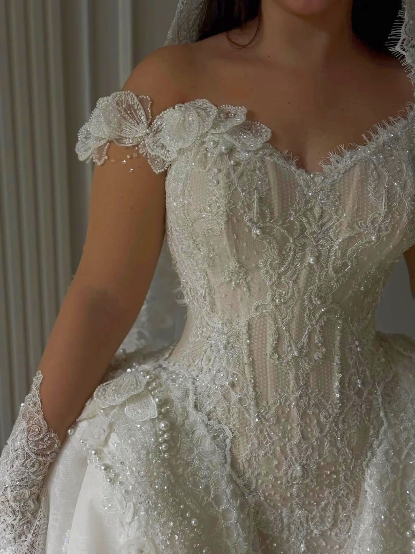 Elegant Mermaid Wedding Dress Off Shoulder Sleeveless Bridal Gowns Pearls Lace Sequins Detachable Train Dresses Custom Made vestidos de novia