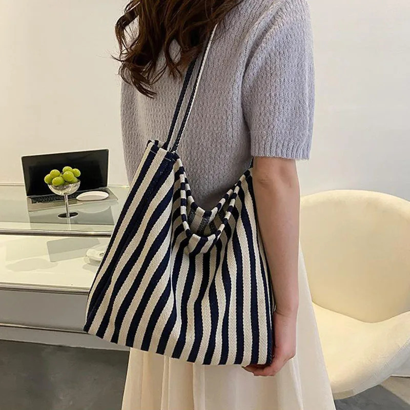 Large Capacity Canvas Women Shopper Tote Simple Striped Shoulder Bag Female Casual Multifunctional Travel Tophandle Handbag 251021