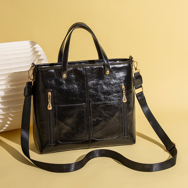 New fashion trend simple style women's shoulder bag large capacity new autumn and winter designer bag retro style luxury handbag