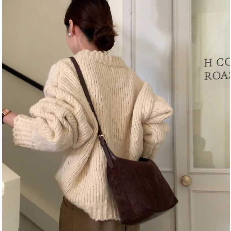 2025 New Autumn and Winter Retro Suede Simple Underarm Dumpling Bag Simple Commuter Suede Single Shoulder Handbag Crossbody BagXJ251021