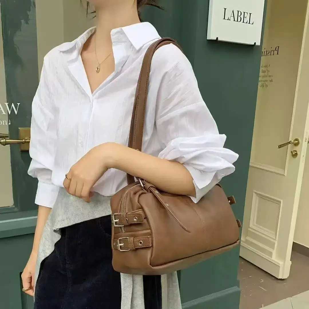 2025 Retro Vintage Large Capacity Womens outder Underarm Bag Commuter Boston Bag Shoulder Womens Bag Artificial Leather Z251018