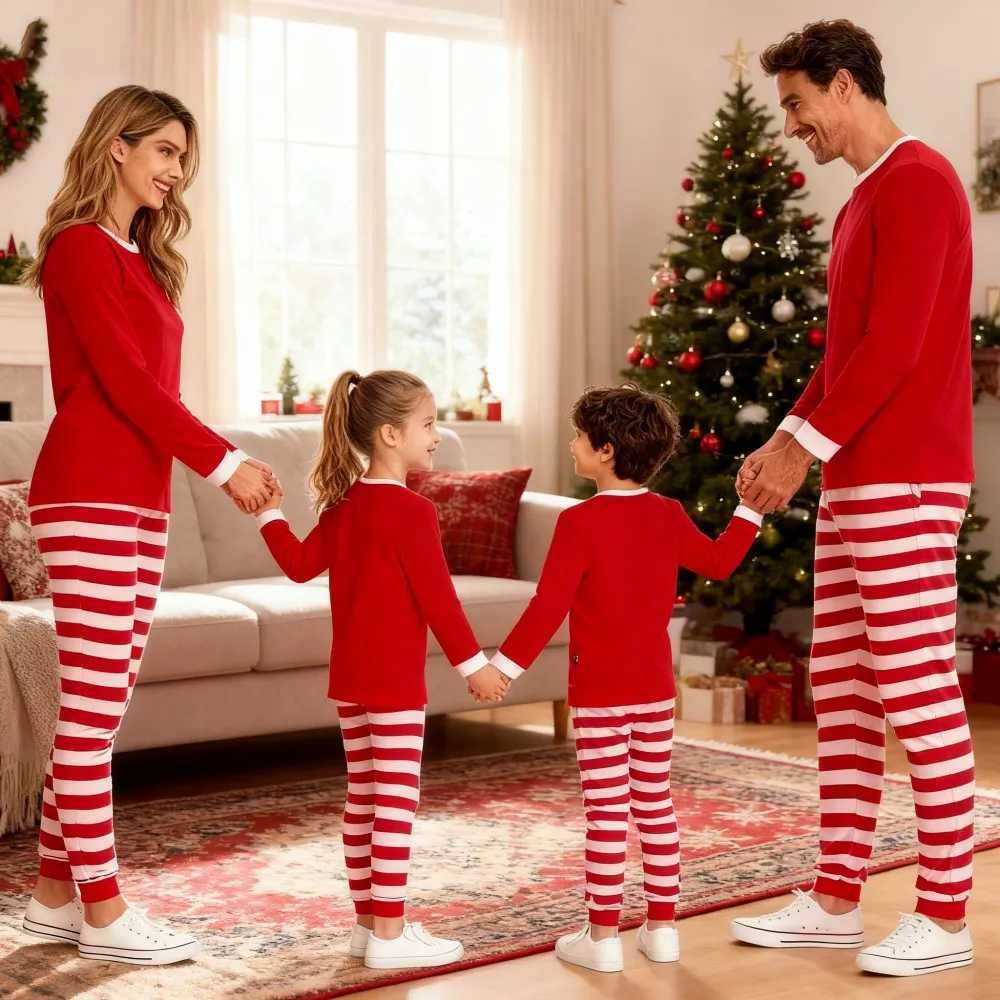 Family Christmas Pajamas Sets Striped Pijamas Familiares Set Couples Sleepwear Family Matching Outfits Girls Boys Xmas Homewear L251021WNGY