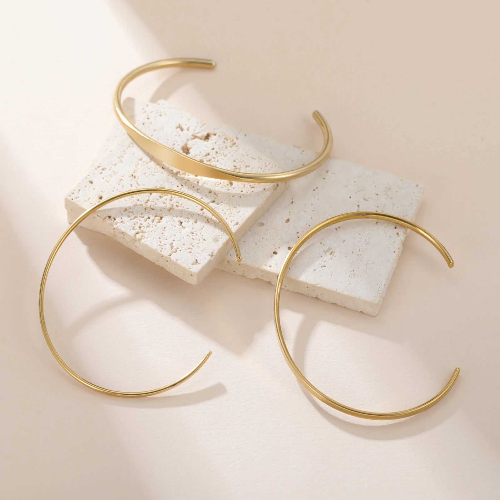 Minimalist Smooth Gloss Womens Open Bracelet Stainless Steel Minimalist Street Hip Hop Fashion Jewelry Gift J251021