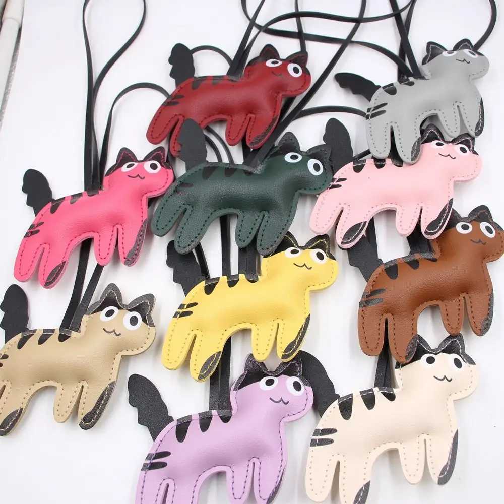 Lovely PU Leather PU Leather Cat Hanger Dog Cute Puppy Cartoon Keychain Fashion Cartoon Bag Pendant Car Accessory W251021