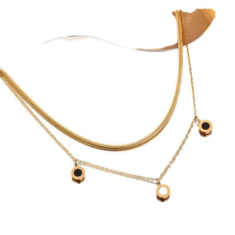 Design Trendy Personality Fashion gold Double Layer Stacked Roman Four-Leaf Clover Designer Titanium Steel Necklace for Women Light Elegant Collarbone