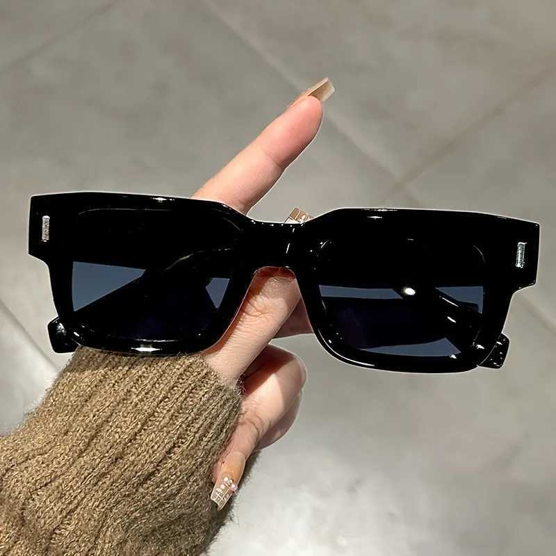 Luxurious Rectangle Sunglasses Women Men Fashion Brand Designer Casual Sun Glasses Female Male Plastic Outdoor Eyewear J251114