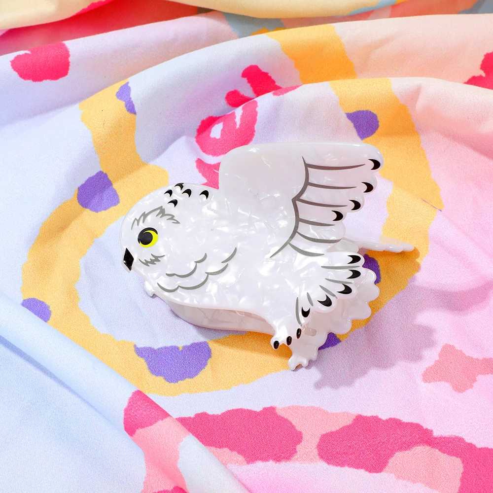 White owlshaped hair claw clip a cute and multifunctional hair accessory clawW254021