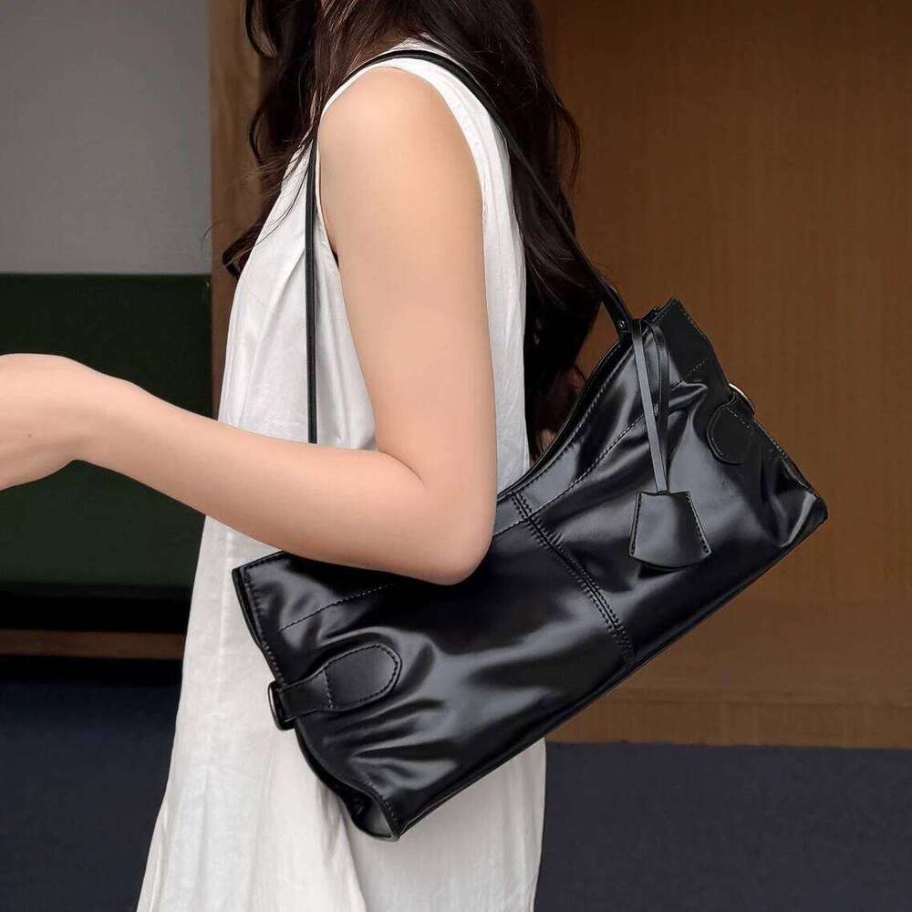 Genuine Leather Underarm Summer Niche Design Top Layer Cowhide Vintage Handbag Free Initials Fashion Women Shoulder Bag 251021