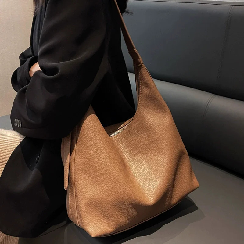 Fashion Soft PU Leather Tote Bags for Women 2025 Trend Female Simple Large High Capacity Shoulder Women Handbags Messenger Bags 251021