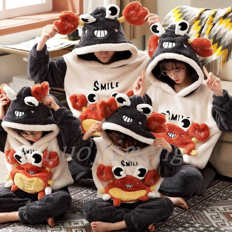 Winter Family Pajamas Set Long Sleeve Hooded Christmas Warm Sleepwear Panda Animals Flannel Pijamas Mother Dad Kids Home Clothes L251021XRZ3