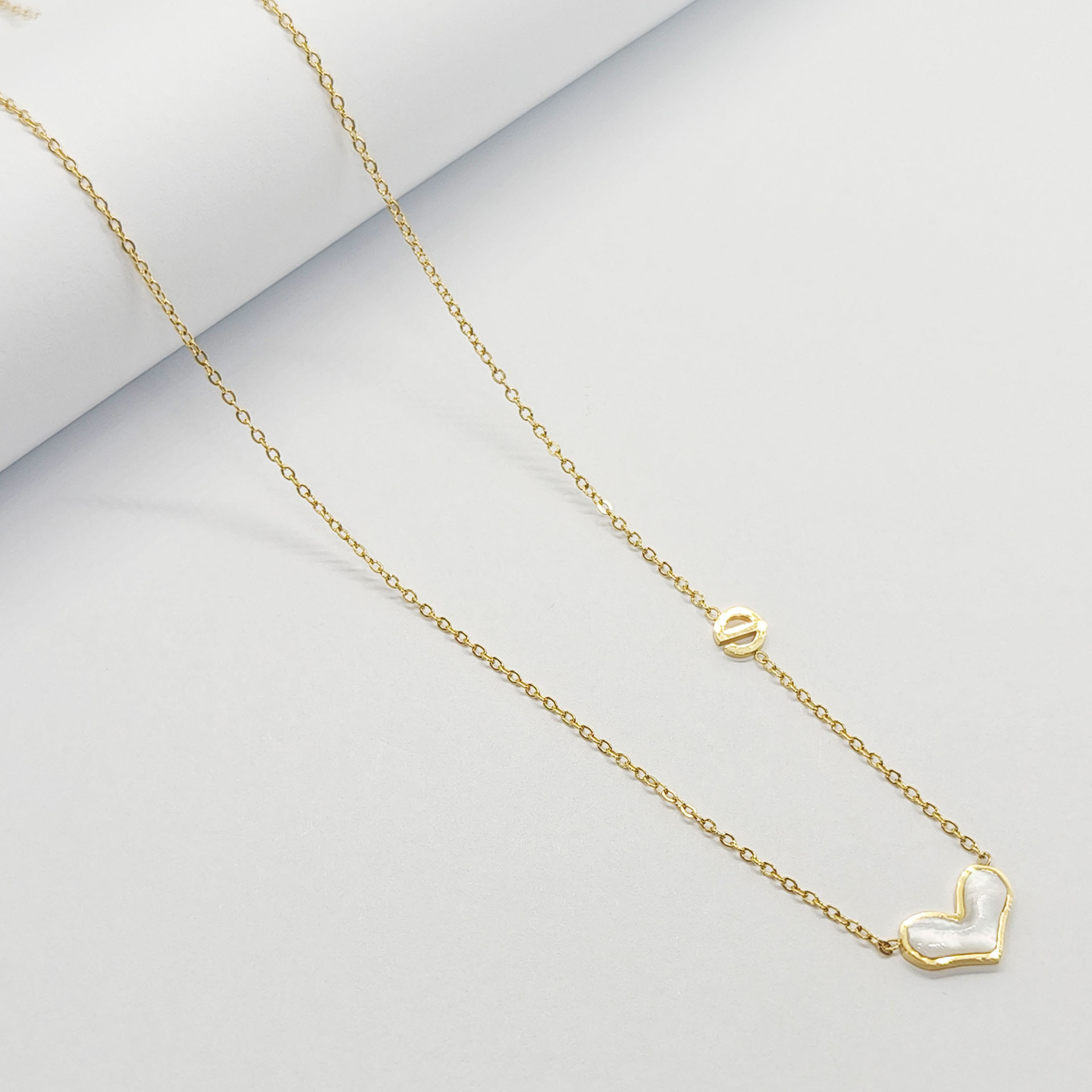 Luxury necklace Four leaf clover necklace for women light luxury versatile niche design high-end feeling collarbone chain accessories trendy Designer 