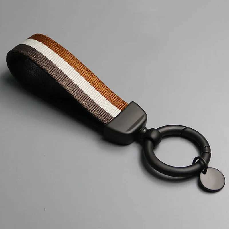 Luxury Lambskin Car Key Chain Highquality for Key Rings Holder Artificial Leather Alcantara Bag Pendant Charms Xmas Gift Couple W251021