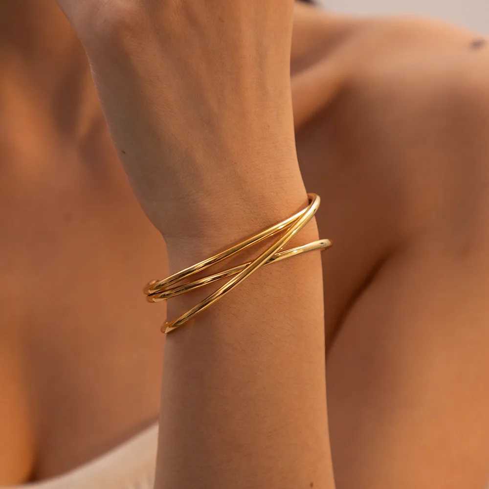 High Quality Cross Line Geometric Stainless Steel Gold Plated Open Simple Big Hollow Bangles Bracelet For Women Girls J251021