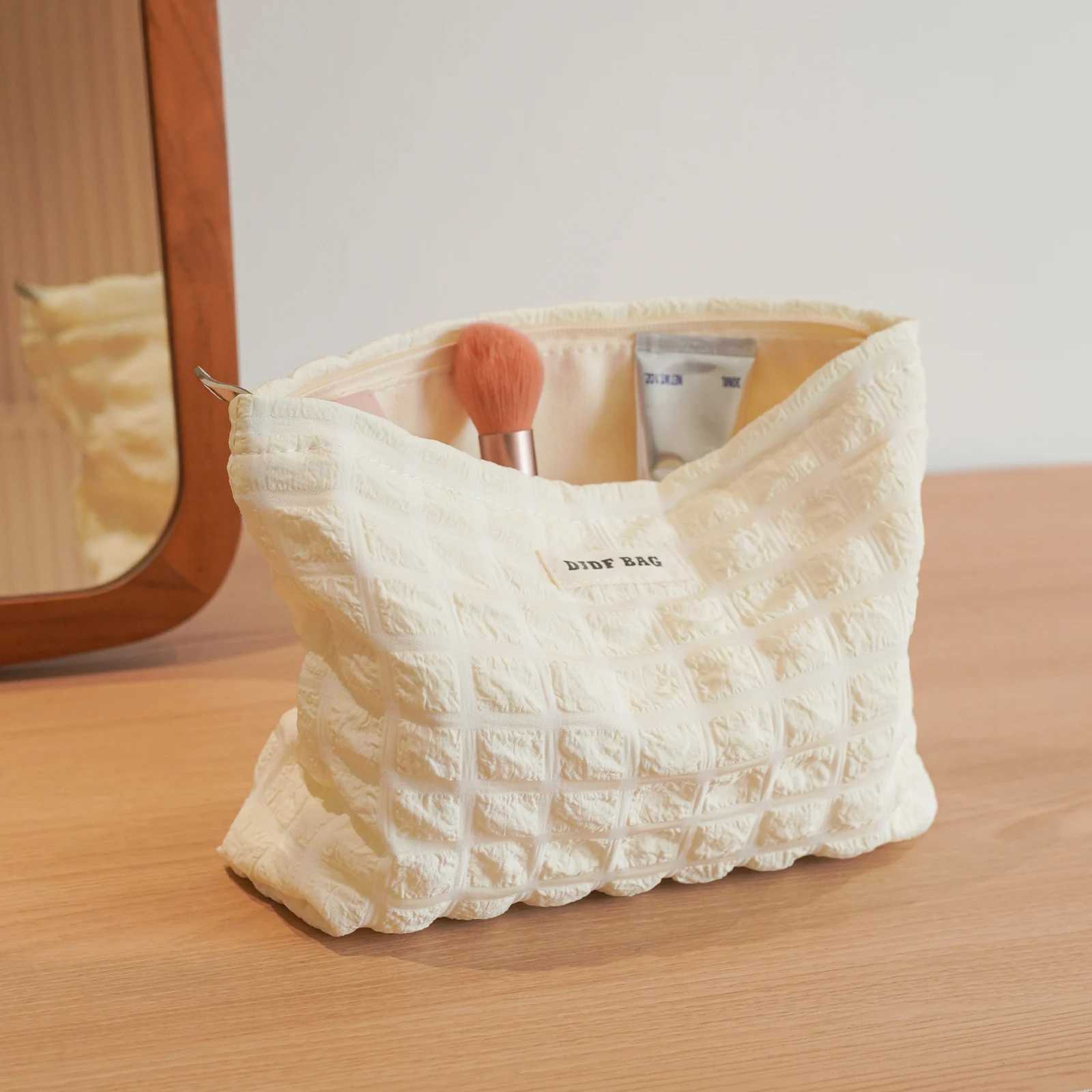 Beige cosmetic bag womens canvas cosmetics storage bag portable travel toiletry bag commuter liner bag coin purseW251021