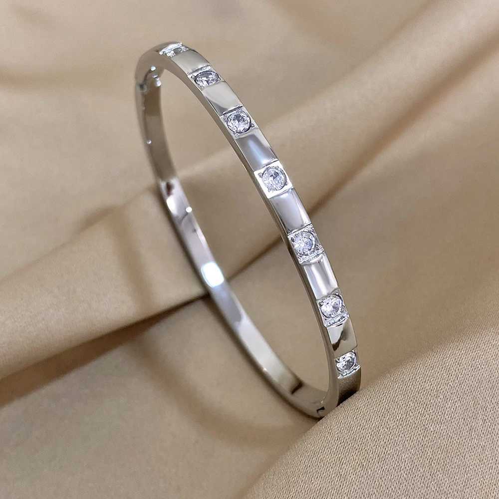 Stainless Steel Square Rhinestones Bangle Bracelet for Women Minimalist Cuff Bangles Waterproof Stackable Jewelry Accessories J251021