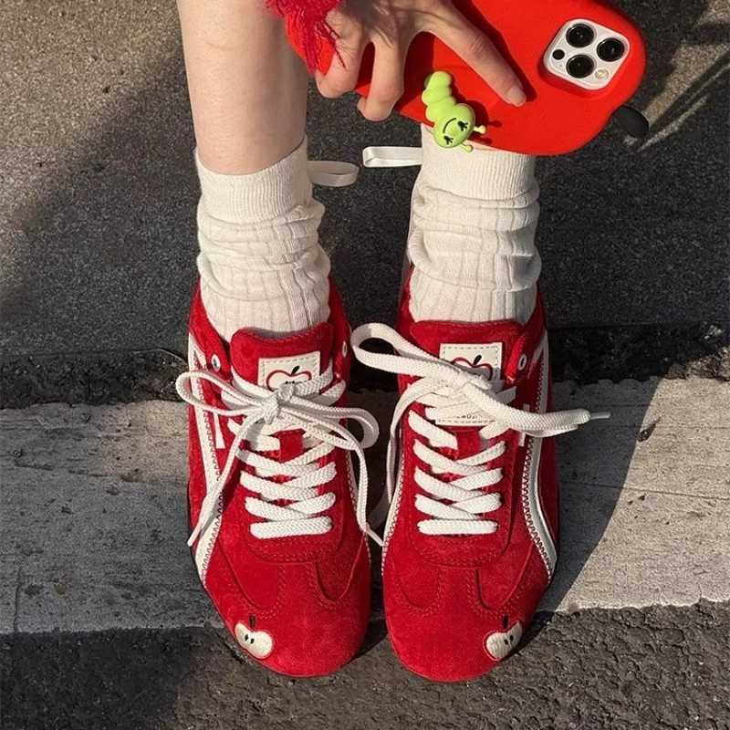 Red Training Shoes Womens Soft Bottom Lightweight and Comfortable Forrest Gump Shoes Sports and Leisure Board Shoes C251021