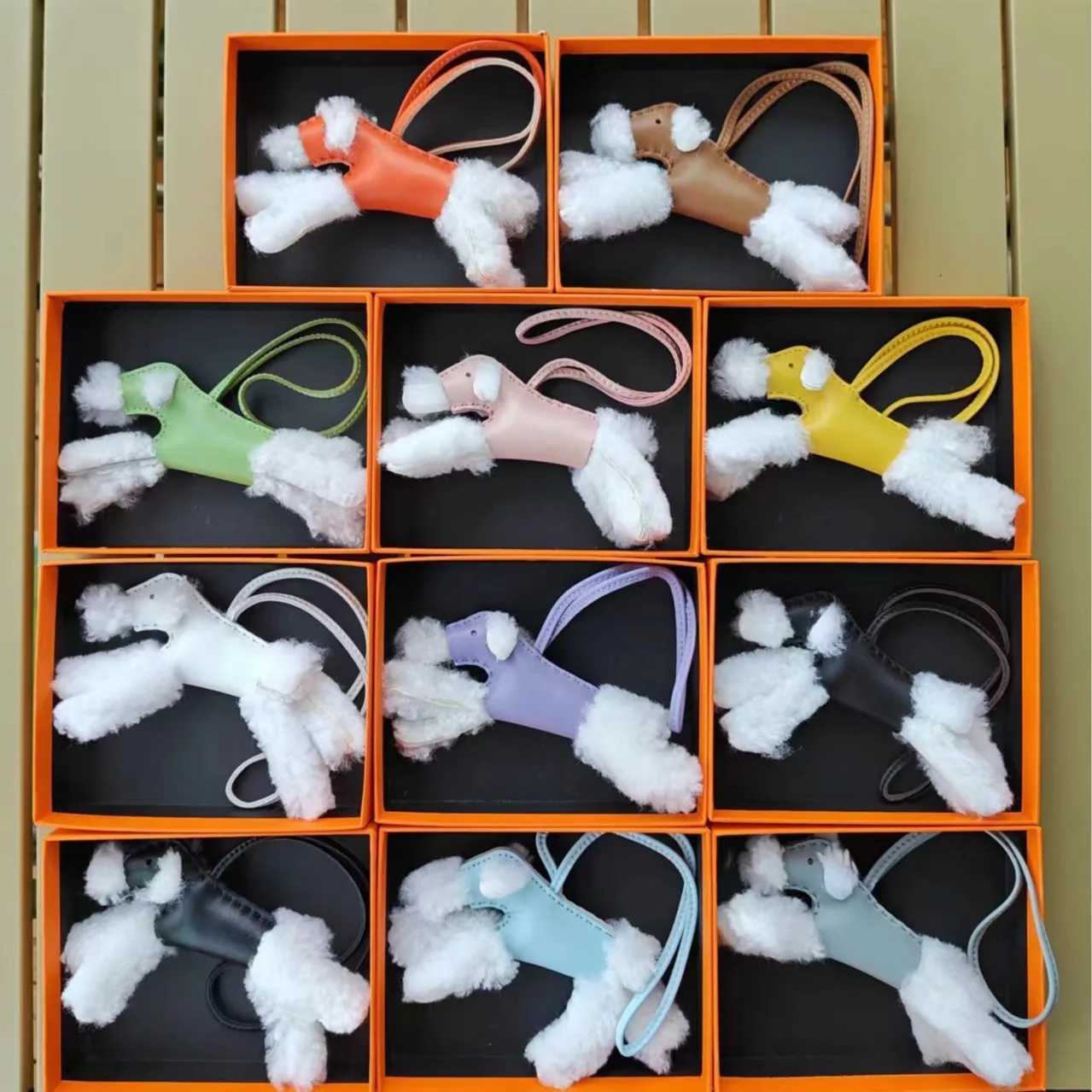 Classic Real Leather Dog Fur Hanging Keychain Bag Charm Pendant Ornaments Backpack Accessories Gift Diy Bag J251121