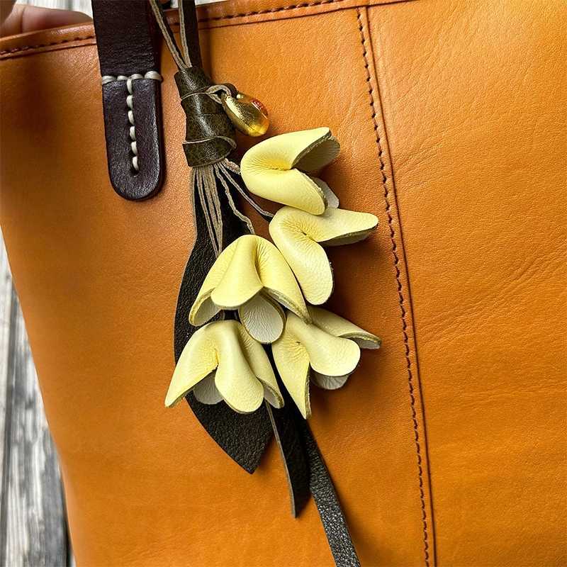 Top Layer Cowhide Osmanthus Flower Pendant Artificial Flower Pendant Stereo Pendant Flower Accessories Hanging Decorations New J251121
