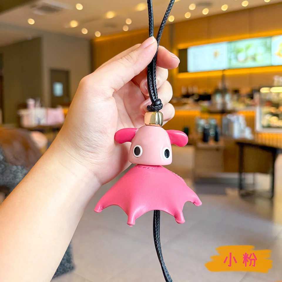 Fashionable and minimalist pendant suitable for hanging couple gifts mobile phone pendant handbag pendant J251121