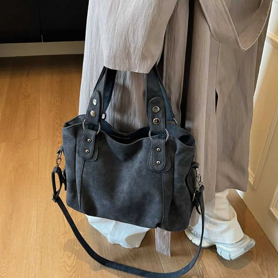 Winter Womens Soft Suede Leather Shoulder Hand Bags for Women Luxury Lazy Commuting Handbags Women Bags Deisgner Large Capacity Z251018