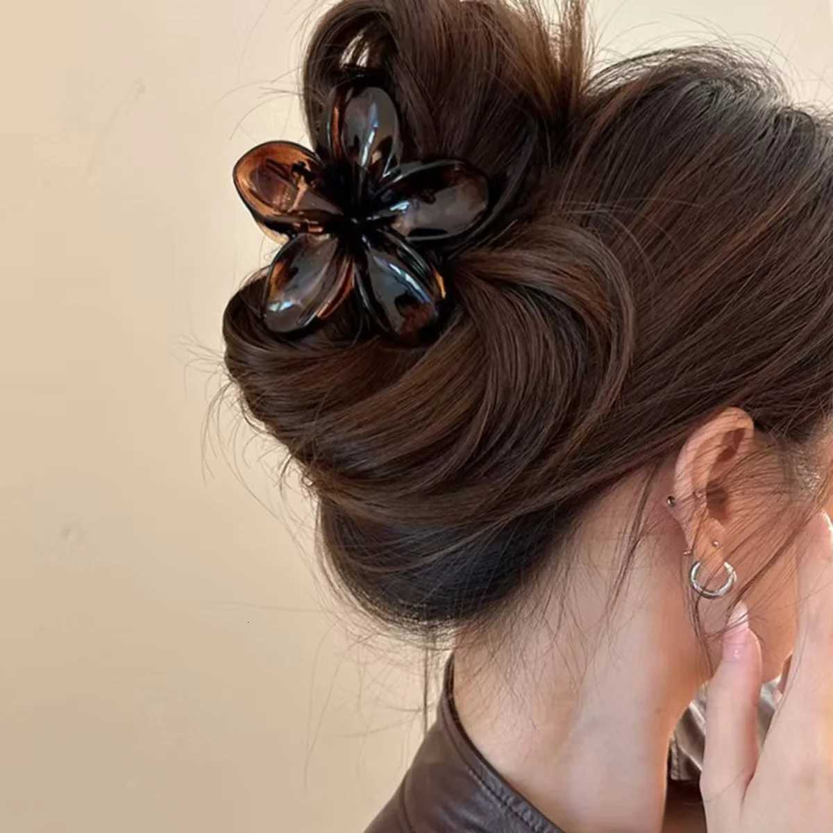 Womens Laser Mermaid Princess Flower Shaped 8cm315in LargeSize Brown Beige Lightweight Plastic Hair Clips FashionableW254021