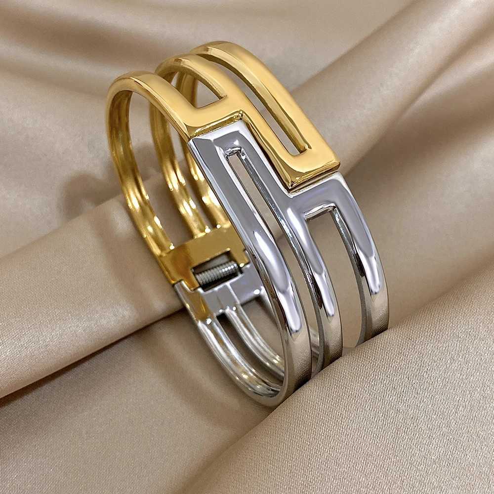 Smooth Hollow Stainless Steel Bangle Bracelets for Women Men Geometry Cuff Bangles Fashion Chunky Waterproof Wide Jewelry Gifts J251021
