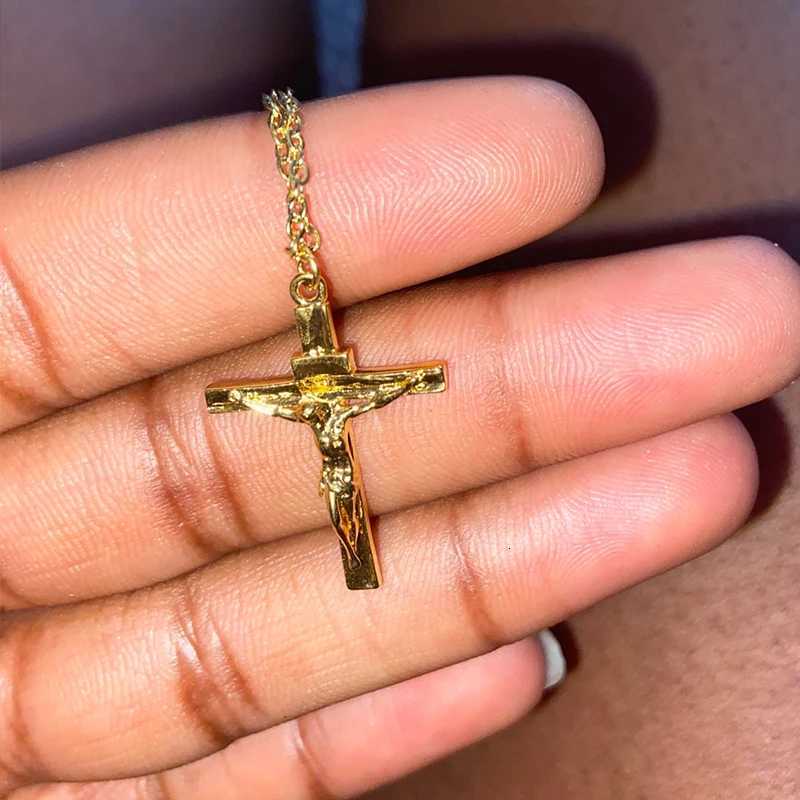 Christian Jesus Cross Necklace For Women Men Stainless Steel Chains Choker Religion Cross Pendants Jewelry Prayer Baptism Gifts XJ250717