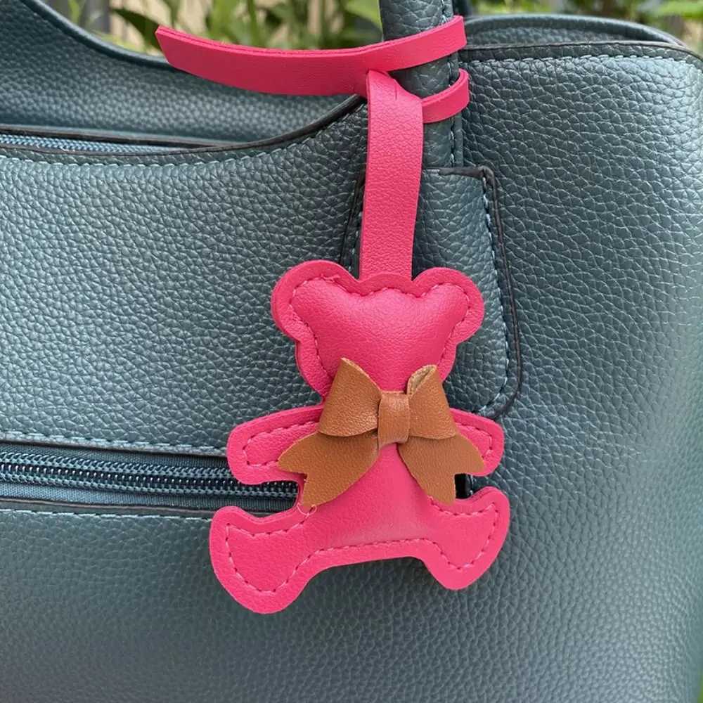 Lovely Car Key Holder Bow Bear Keychain Fashion Creative PU Leather Keyring Colorful Bag Ornament Cartoon Bag Pendant Unisex W251021
