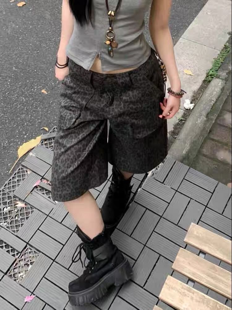 2025 plus size American style new autumn and winter leopard print seven quarter pants for women's designer work pants, loose straight leg slim fi