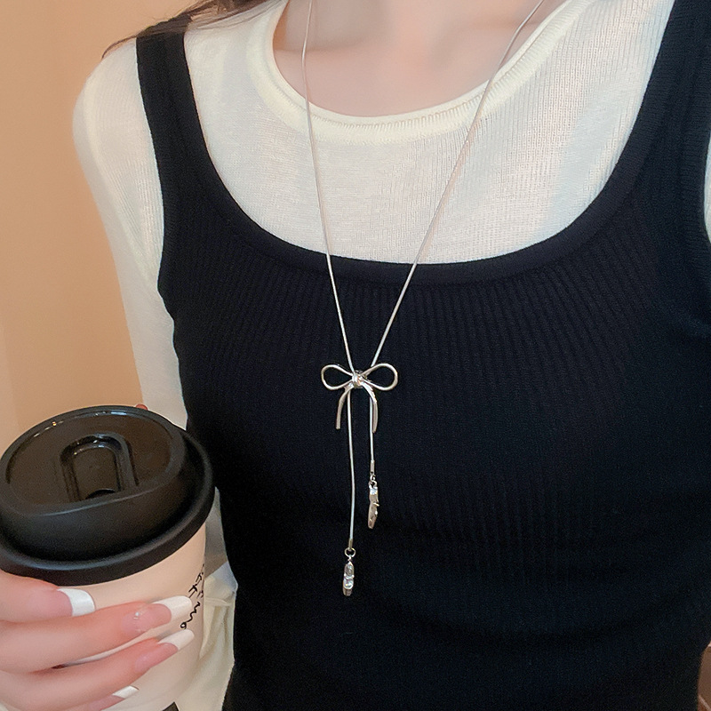 Korean Style Bowknot Ballet Shoes Pendant Necklace for Women Versatile Fashion Design Sweater Chain Simple High-end Accessories - view 5