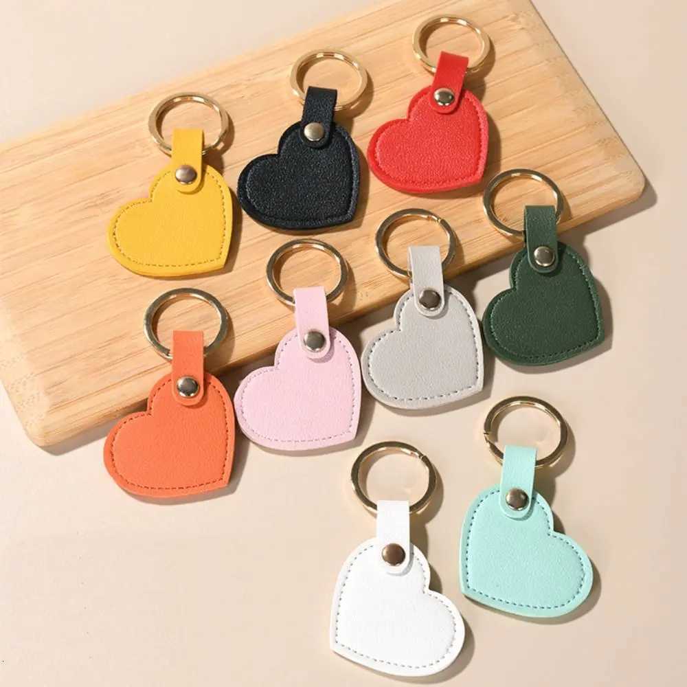 Leather Heart Shape Keychain Colorful Pendant Fashion Simple PU Classic Charm Car Keyring Birthday Gift W251021
