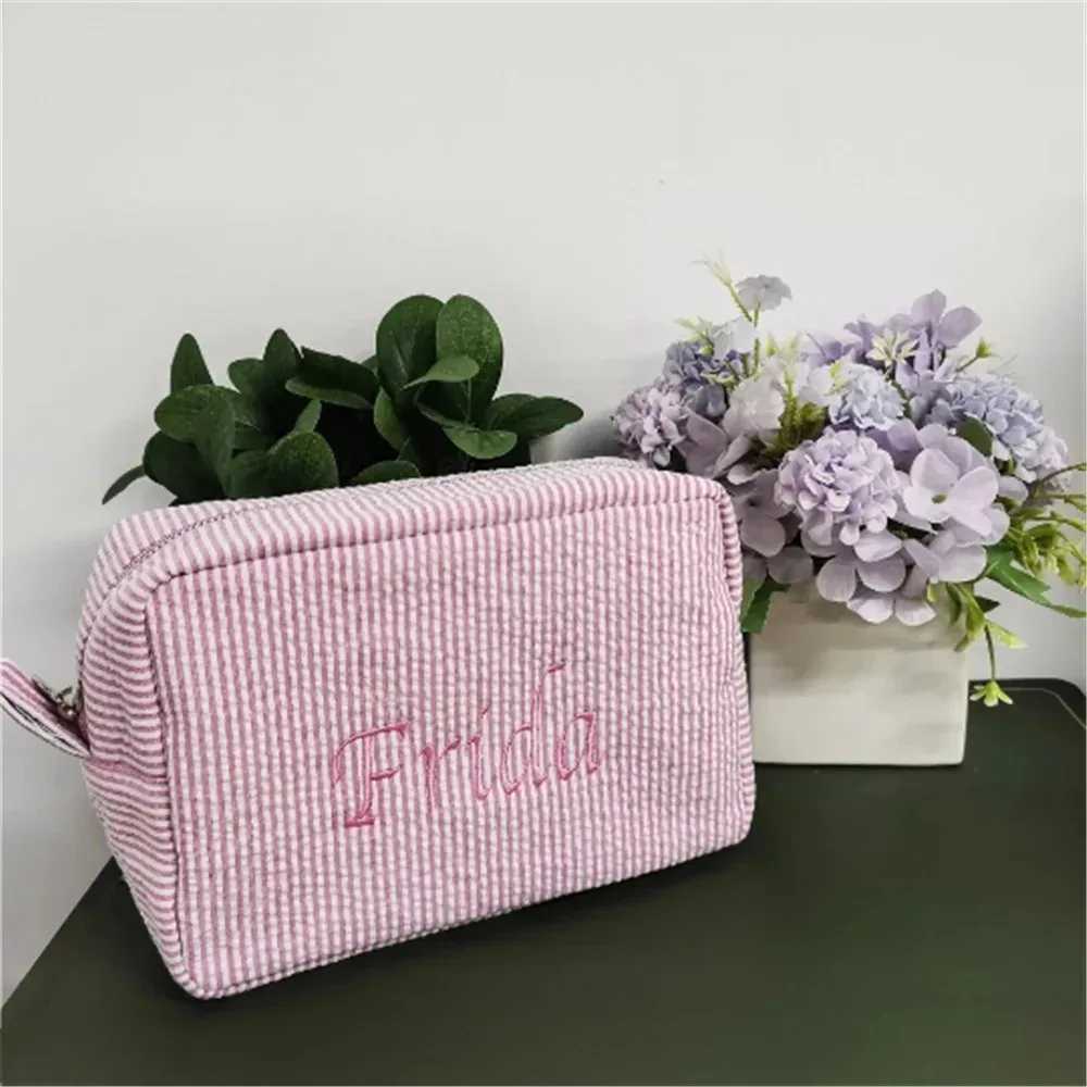 Personalized Seersucker Makeup Bag Embroidered Name Wash Bag Wedding Bridesmaid Gift Custom Toiletry PouchW251021