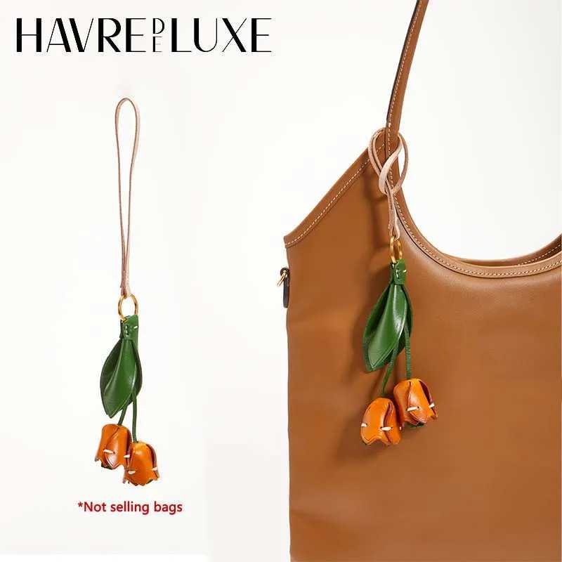 Flower cowhide leather bag charm for womens bag fashion advanced good texture hanging bag accessories J251121