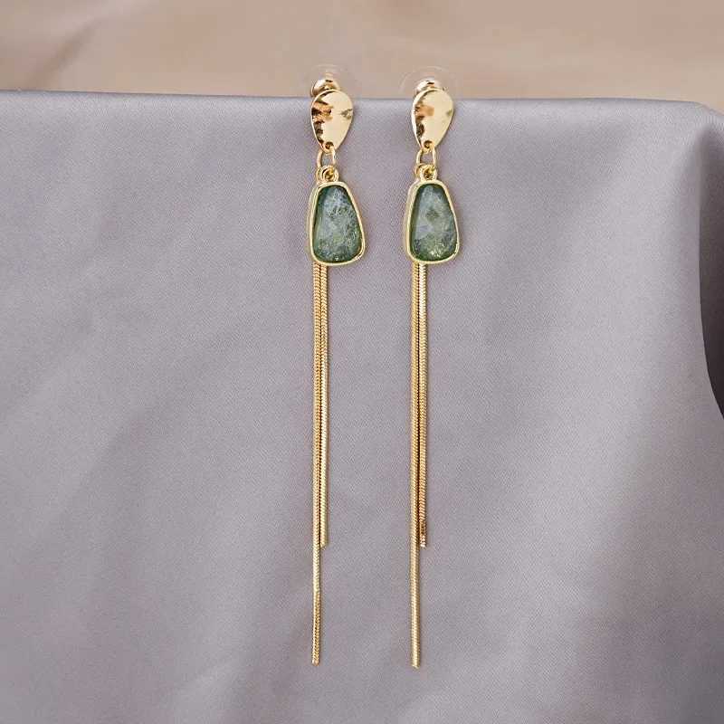 Vintage Green Crystal Long Tassel Earrings for Women Femme Gold Color Alloy Chain Geometric Drop Dangle Earrings Party Jewelry J251021