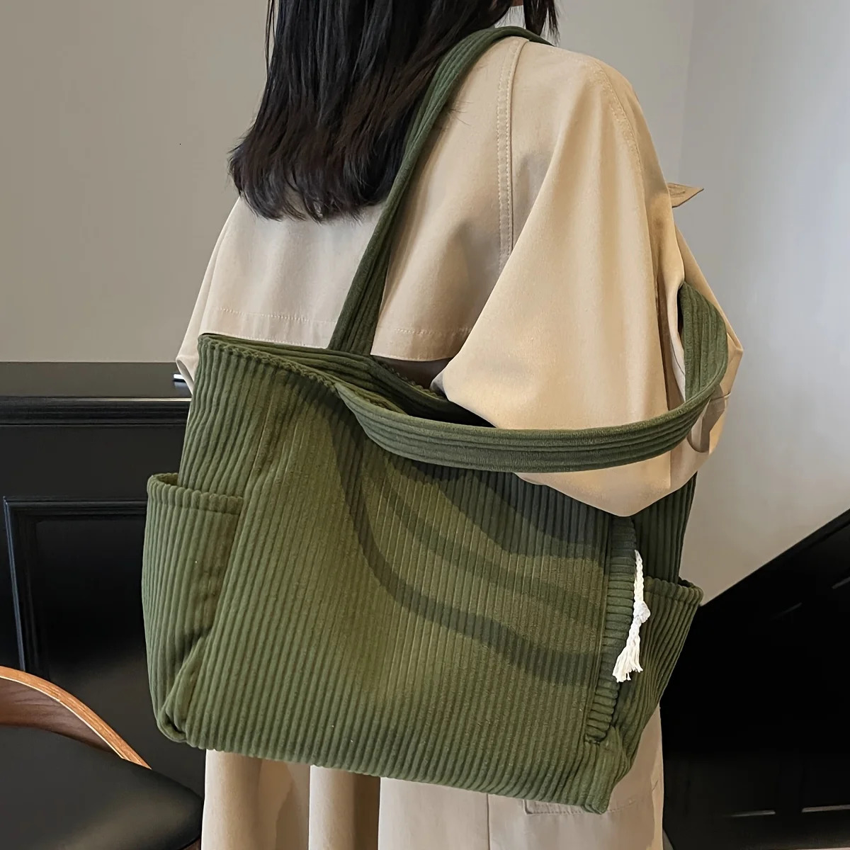 Durable Soft Corduroy Womens Casual Tote Bag MultiCompartment Zipper Closure Commute Shoulder Bag For Women i251021