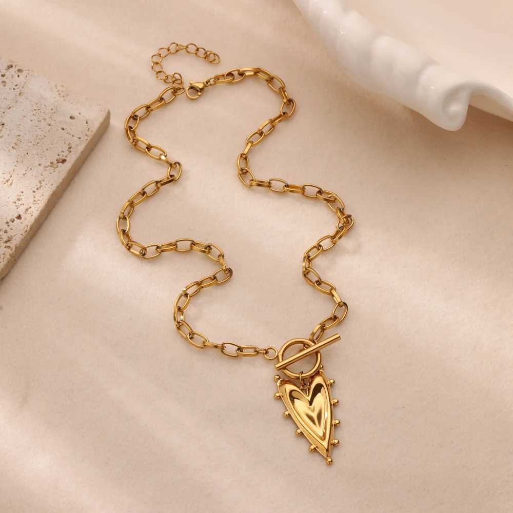 Punk Gold Color Heart Pendant Necklace for Women Stainless Steel OT Buckle Beaded Necklace Chain Choker Y2K Jewelry Accessories XJ250717