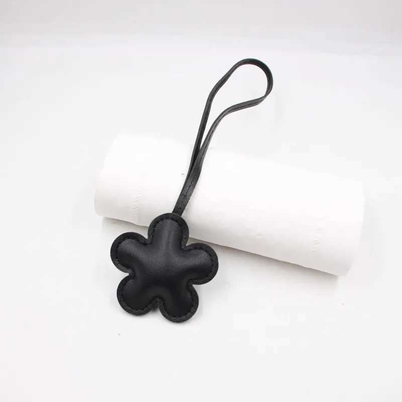 Lovely PU Leather Flower Keychain Cartoon Fashion Hanger 8 Colors Car Keyring Bag Pendant Women W251021