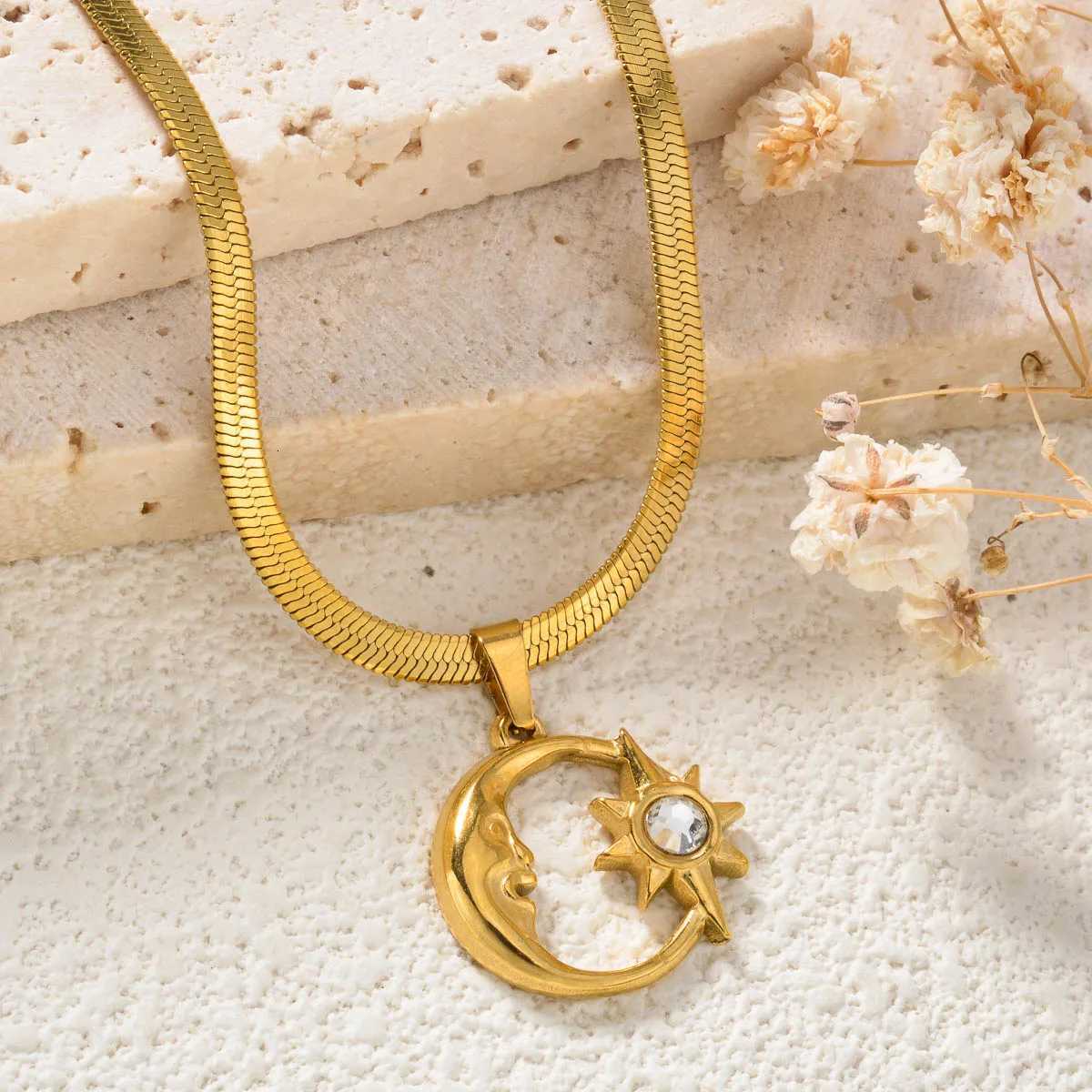 Gold Color Planet Moon Astronaut Pendant Stainless Steel Star Series Necklace for Women Chain Necklaces Jewelry Gifts Birthday XJ250717