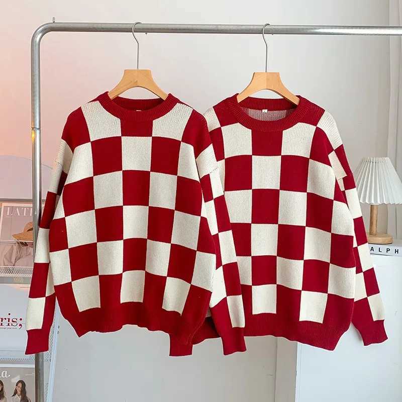 Parent Child Autumn Winter Knitwear Top Family Matches Plaid Knitting Mother Dad Childrens Clothes Fashion Checkerboard Sweater L251021SKV9