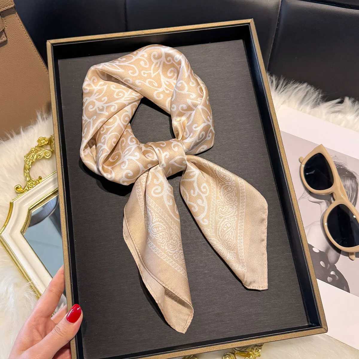 NEW Paisley Square Scarf Women Satin Shawl Wrap Hijab Female Hair Luxury Headkerchief Four Seasons Beach Sun Protection Bandana W251021