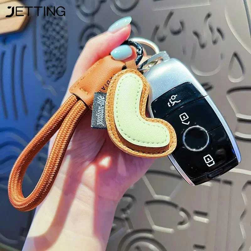 Creative Exquisite 26 English Letter Keychain PU Leather Bag Hanging Charms Alphabet Keyring Ornaments Lucky Pendant Couple Gift W251021