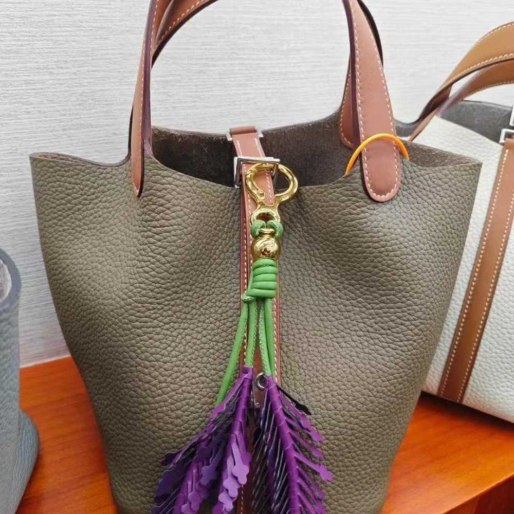 Lavender Tomato Badminton Leather Bag Charm Purple Flower Keychain Bag Pendant Decoration High Luxury Girl Gift Bag Accessories J251121