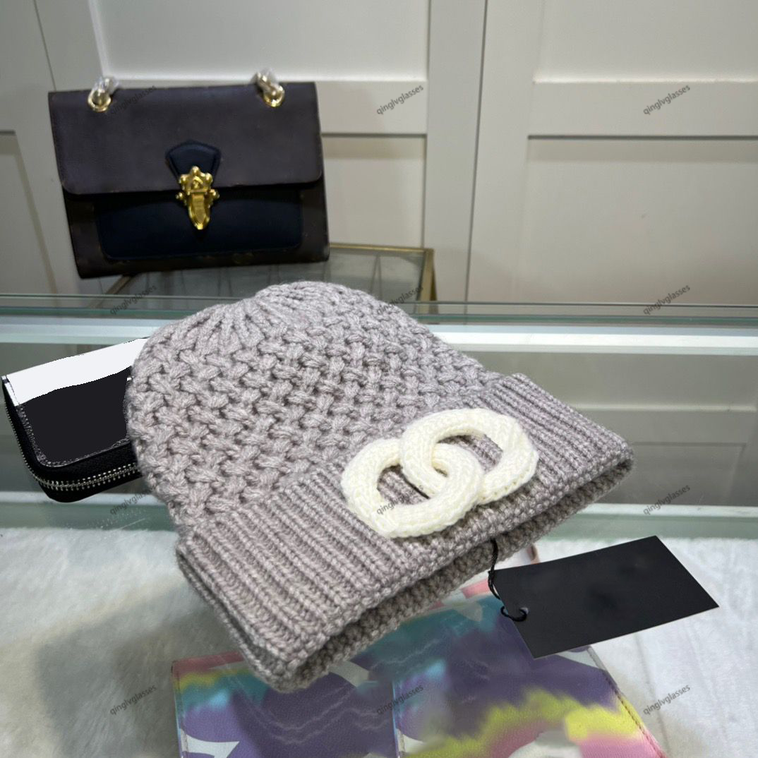 Designer hat for Woman beanie luxury brand fashion knitted hat For Winter And Autumn universal knitted cap