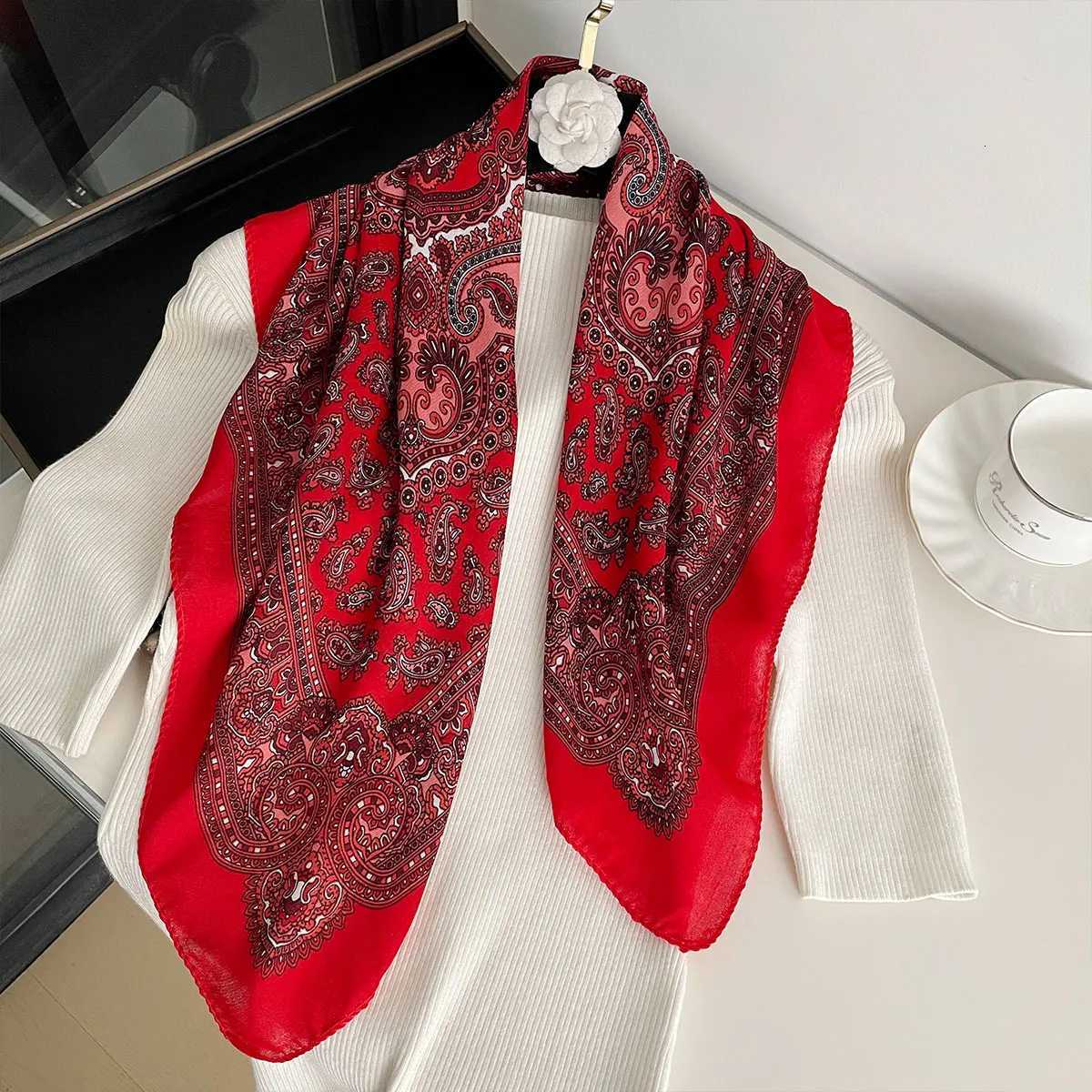 New Fashion 70X70cm Womens Scarf Paisley Print Scarf Cotton Texture Square Shawl Decorative Headband Neck Luxury Design Bandana W251021